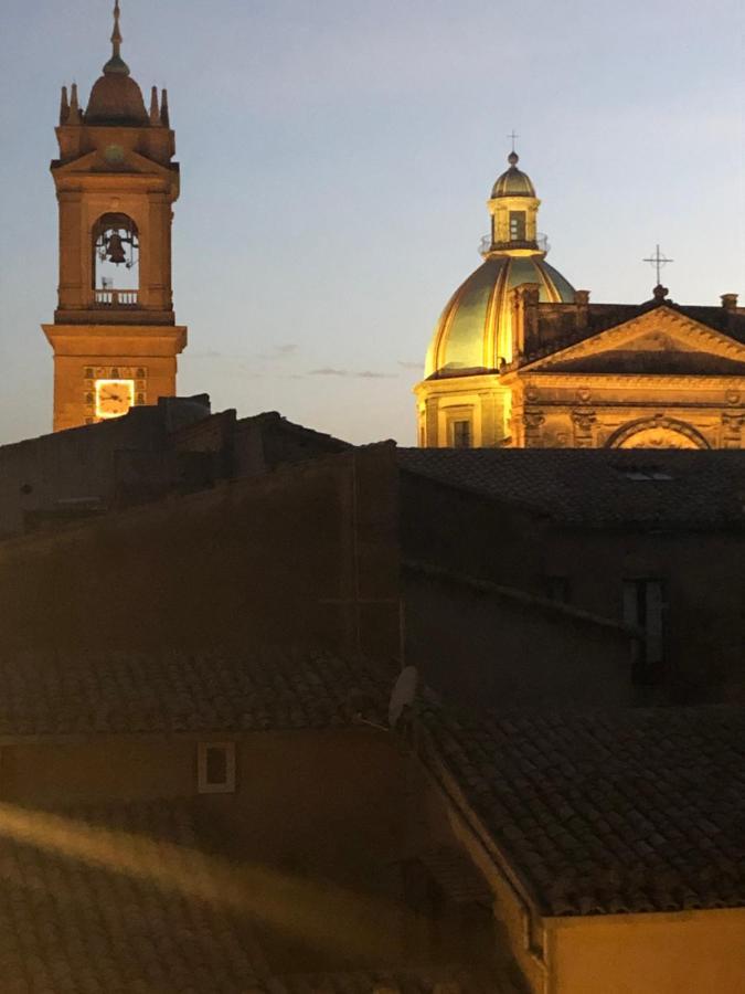 Attico Da Rosa Con Vista Spettacolare A 360 Gradi Apartman Caltagirone Kültér fotó