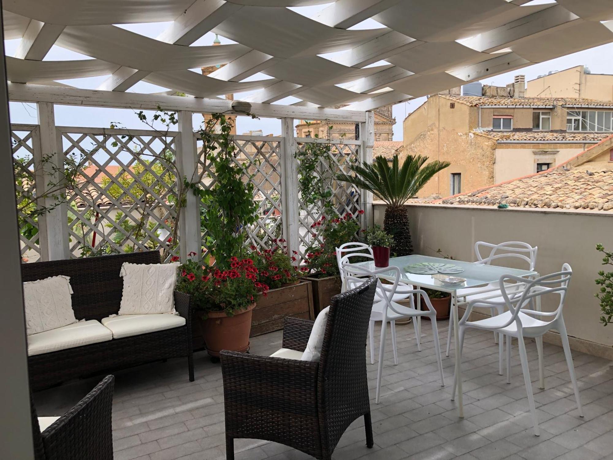 Attico Da Rosa Con Vista Spettacolare A 360 Gradi Apartman Caltagirone Kültér fotó