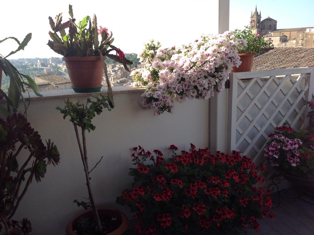 Attico Da Rosa Con Vista Spettacolare A 360 Gradi Apartman Caltagirone Kültér fotó