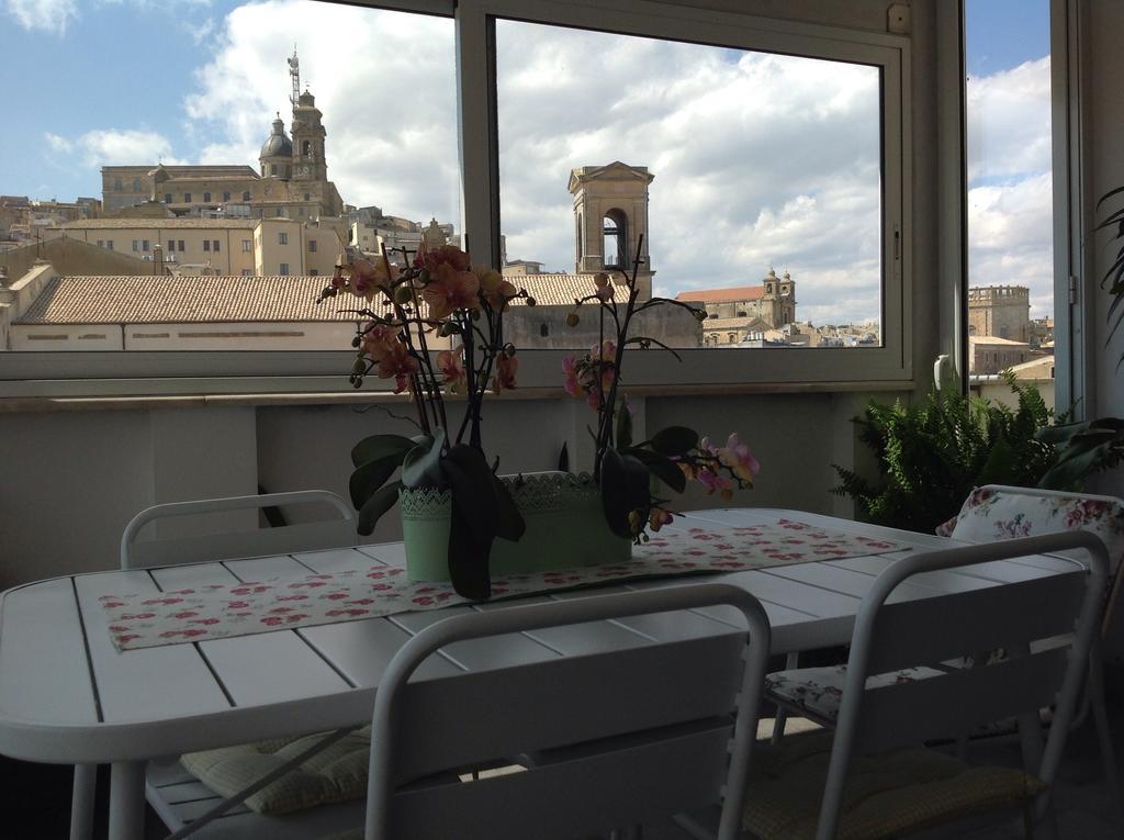 Attico Da Rosa Con Vista Spettacolare A 360 Gradi Apartman Caltagirone Kültér fotó